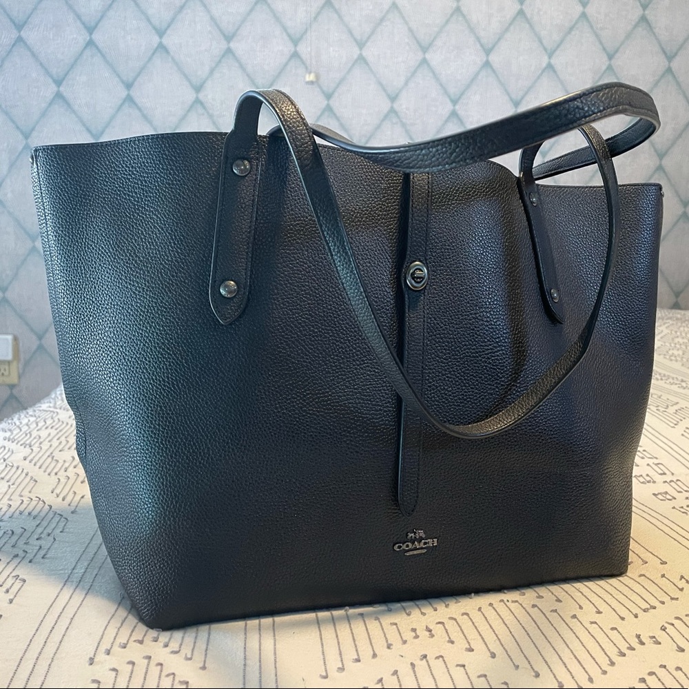 Coach turn lock tote bag with leopard print interior
